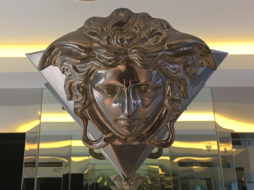 Milano Versace Suites Makati City Exterior foto
